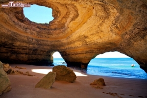 Grotta_marina_Benagil_Algarve_Portogallo_138732326