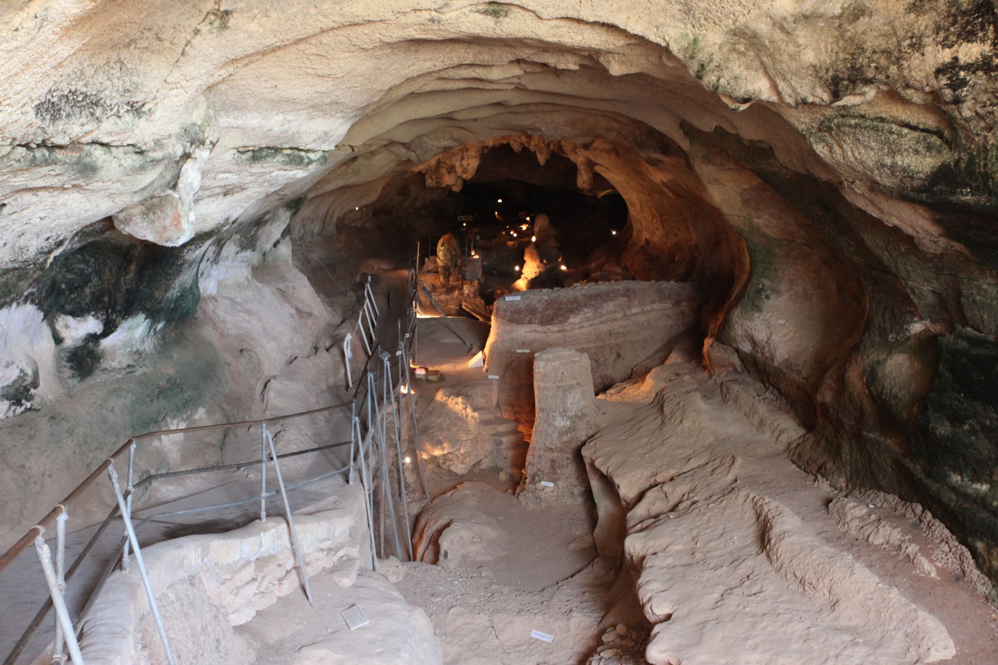 Caverna oscura (Malta)