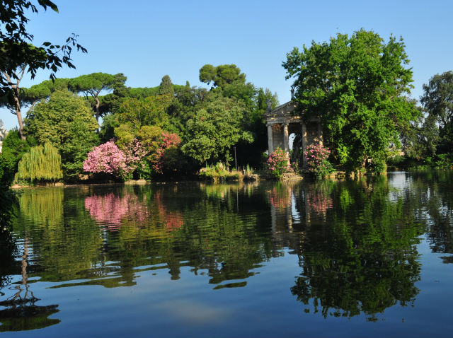 Lago a Villa Borghese, il verde a Roma