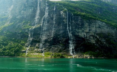 Crociera in Norvegia, tra fiordi e corsi d'acqua spettacolari