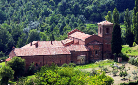 Abbazia di Albugnano Piemonte stile romanico