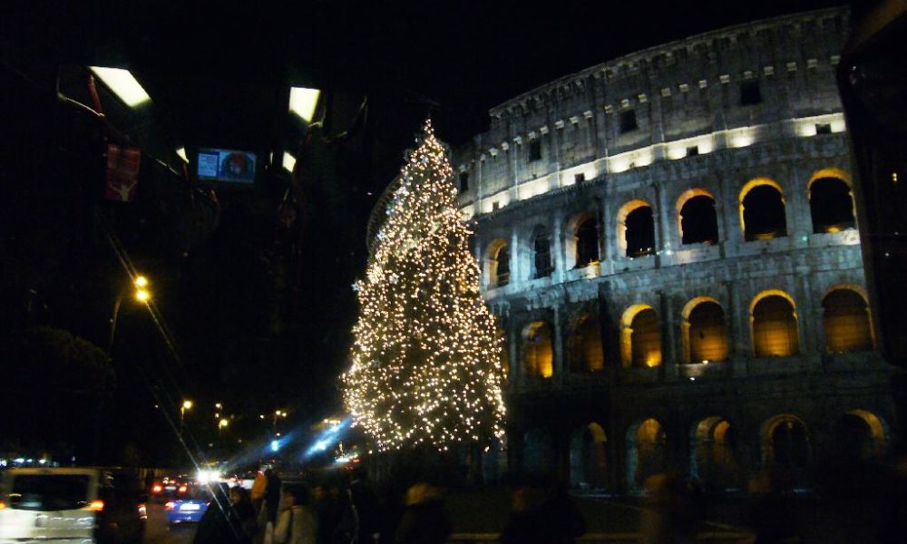 Illuminazione Di Natale.Roma Via Veneto Torna Ad Accendersi Con Le Luci Di Natale