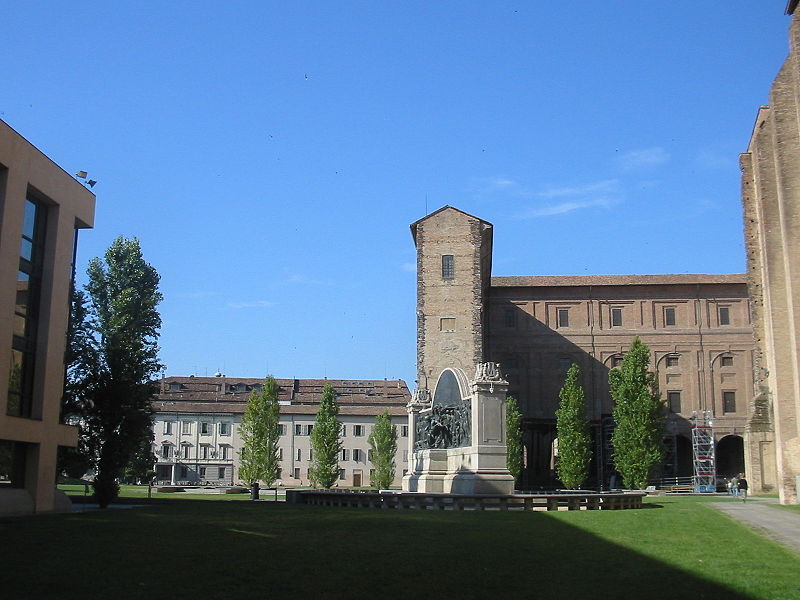 Esterno del palazzo della Pilotta, Parma