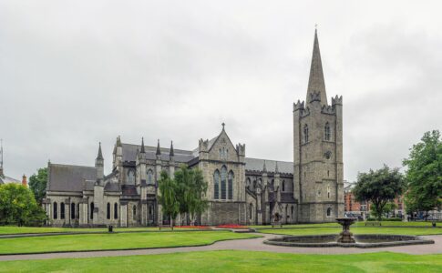 Podcast storie d’Irlanda. La cattedrale di Saint Patrick a Dublino. Via Wikimedia Commons.