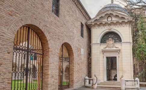 Le Vie di Dante. Tomba di Dante, Ravenna - Emilia-Romagna