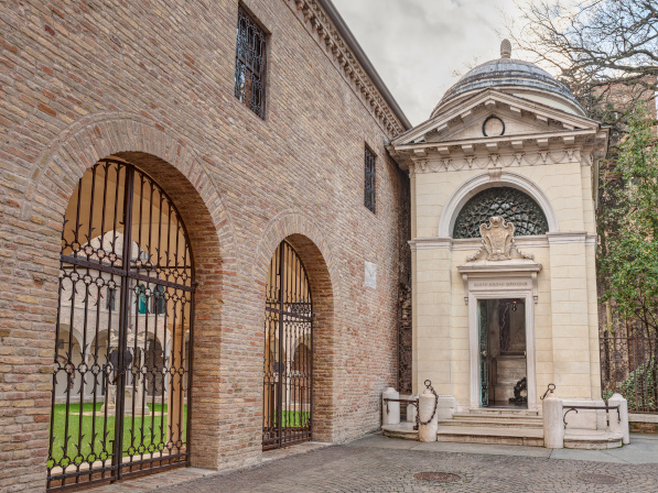 Le Vie di Dante. Tomba di Dante, Ravenna - Emilia-Romagna