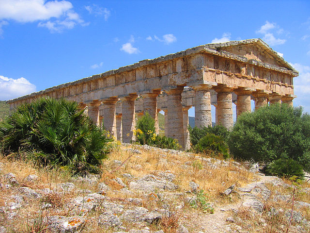 Tempio di Segesta. Via Wikimedia Commons.