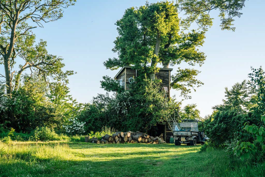casa sull'albero riciclato via airbnb