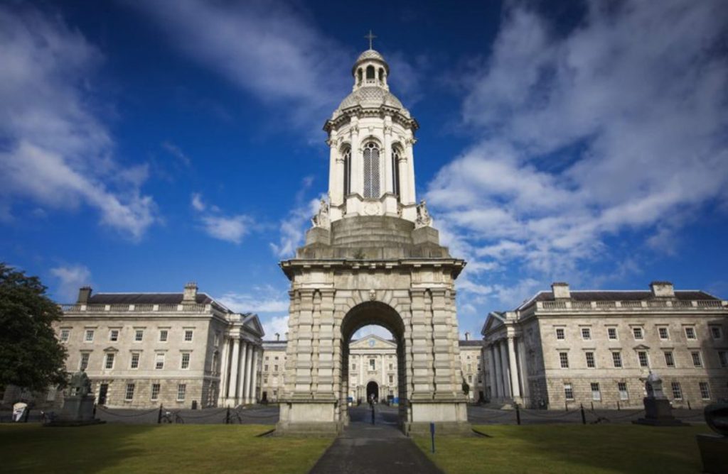 Il Trinity College di Dublino. Via Tourism Ireland.